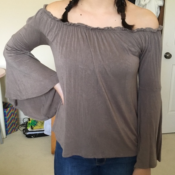 Taupe colored off the shoulder blouse - Picture 1 of 2